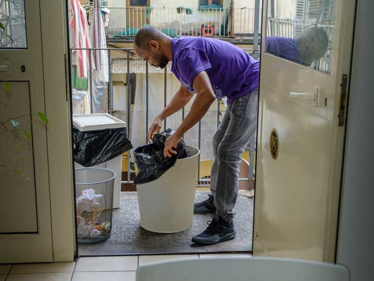 Mettiamo su casa: il progetto dedicato ai richiedenti asilo a Torino